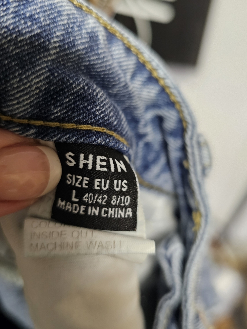 SHEIN Wide-Leg Distressed Women's Jeans - Picture 7 of 7